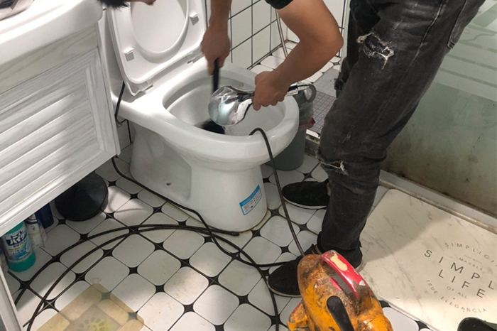 兴城疏通下水道